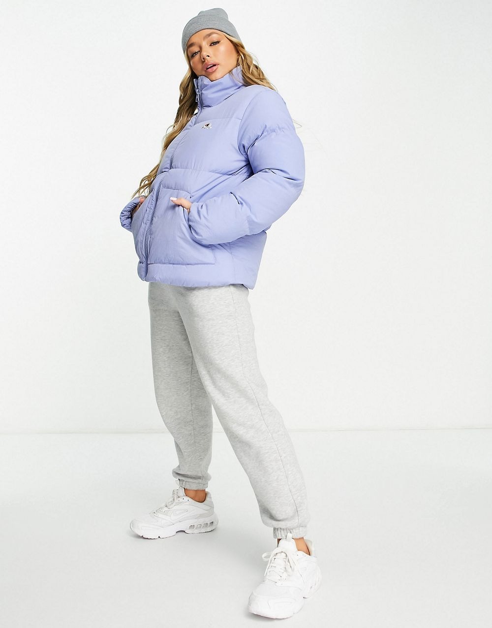 Small Logo Puffer Jacket In Blue - Görsel 3
